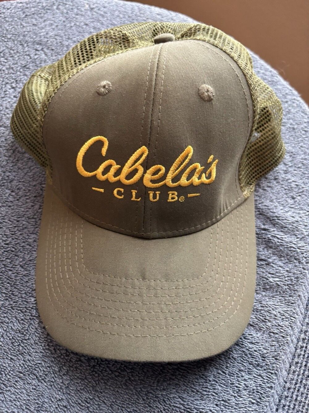 cabelas trucker hat